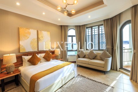 Villa in Garden Homes, Palm Jumeirah, Dubai 4 bedrooms, 622 sq.m. № 46363 - photo 4