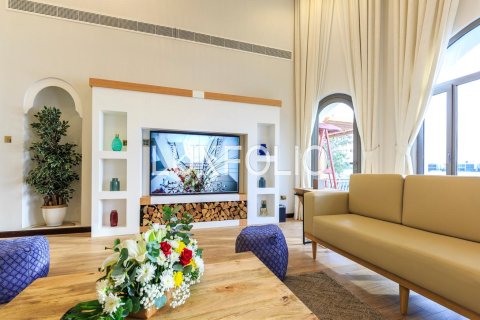 Villa in Garden Homes, Palm Jumeirah, Dubai 4 bedrooms, 622 sq.m. № 46363 - photo 19