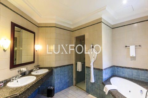 Villa in Garden Homes, Palm Jumeirah, Dubai 4 bedrooms, 622 sq.m. № 46363 - photo 23