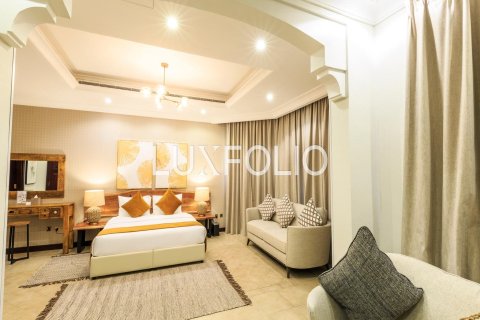 Villa in Garden Homes, Palm Jumeirah, Dubai 4 bedrooms, 622 sq.m. № 46363 - photo 6