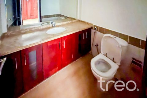 Снять в аренду виллу в Арабиан Ранчес, Дубай: 2 спальни, 302.59м², № 119914 - фото 8