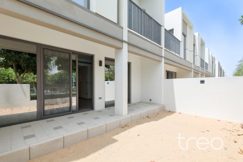 Снять в аренду таунхаус в Aura, Tilal Al Ghaf, Дубай: 3 спальни, 140.66м², № 119920 - фото 17