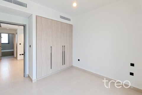 Снять в аренду таунхаус в Aura, Tilal Al Ghaf, Дубай: 3 спальни, 140.66м², № 119920 - фото 7