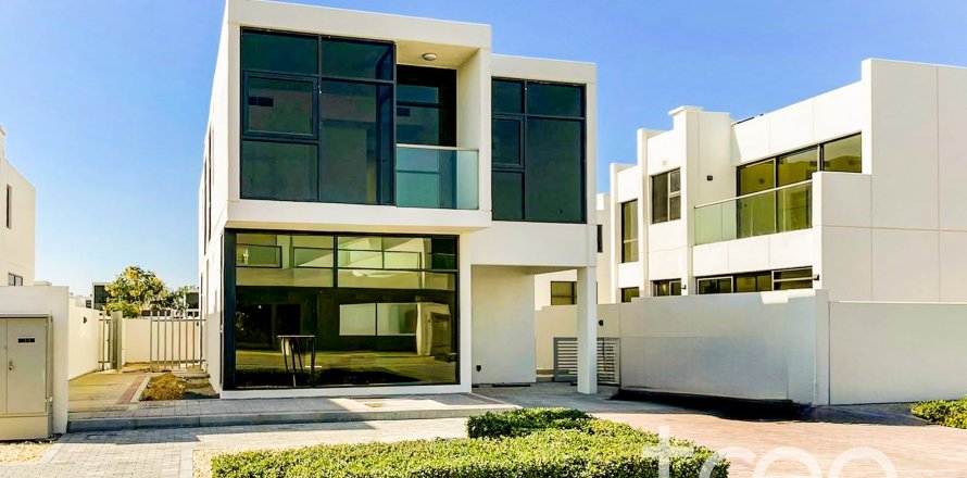 Вилла в Дубае, 6 спален, 279.36м², № 119915