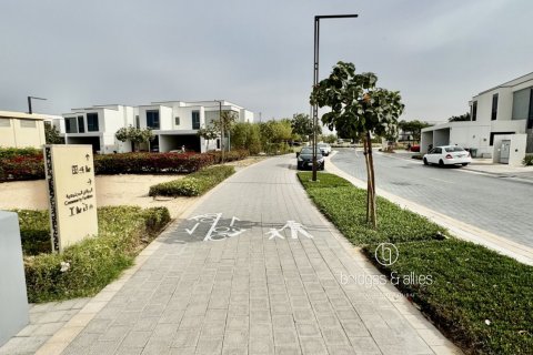 Снять в аренду виллу в Дубай Хилс Эстейт, Дубай: 4 спальни, 200м², № 90773 - фото 17