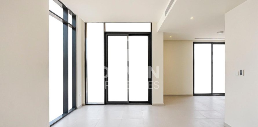 Villa in EMAAR South, Dubai South (Dubai World Central), Dubai 4 bedrooms, 519.79 sq.m. № 140996