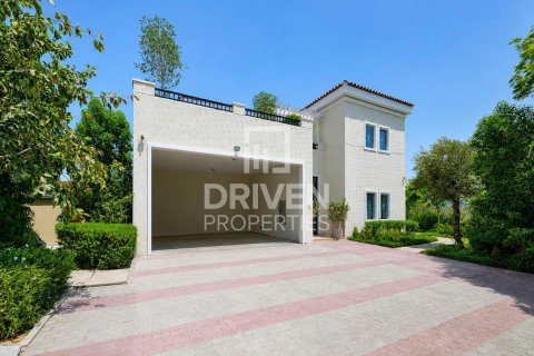 Villa in The Villa, Dubai 4 bedrooms, 1357.5 sq.m. № 140989 - photo 3
