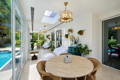 Villa in The Villa, Dubai 4 bedrooms, 1357.5 sq.m. № 140989 - photo 8