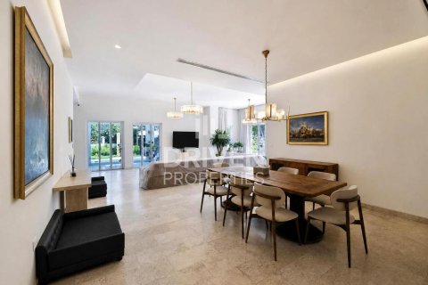 Villa in The Villa, Dubai 4 bedrooms, 1357.5 sq.m. № 140989 - photo 5