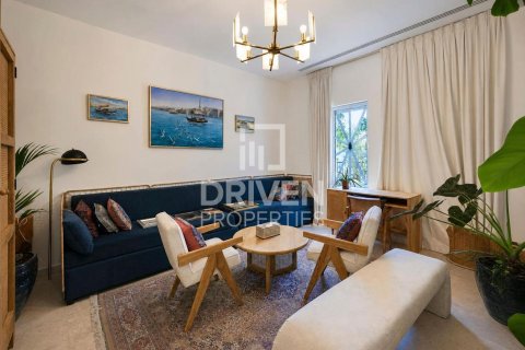 Villa in The Villa, Dubai 4 bedrooms, 1357.5 sq.m. № 140989 - photo 13