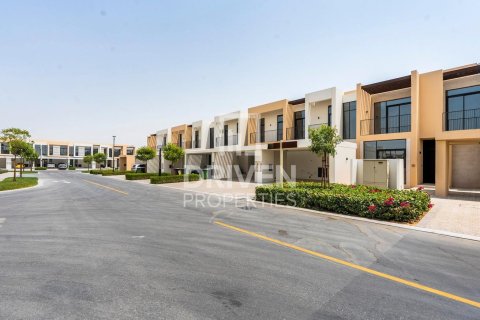 Villa in EMAAR South, Dubai South (Dubai World Central), Dubai 3 bedrooms, 137.78 sq.m. № 140998