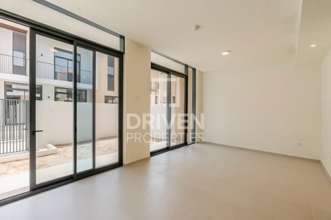 Villa in EMAAR South, Dubai South (Dubai World Central), Dubai 3 bedrooms, 137.78 sq.m. № 140998 - photo 2
