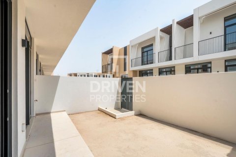Villa in EMAAR South, Dubai South (Dubai World Central), Dubai 3 bedrooms, 137.78 sq.m. № 140998 - photo 16