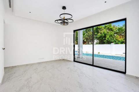 Villa in Jasmine Leaf, Al Barari, Dubai 6 bedrooms, 1902.84 sq.m. № 140987 - photo 4