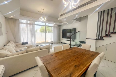Townhouse in Jumeirah Village Triangle, Dubai 3 bedrooms, 194 sq.m. № 134120