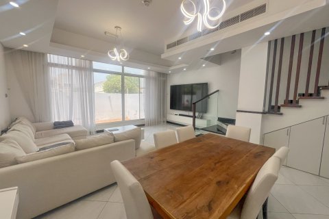 Townhouse in Jumeirah Village Triangle, Dubai 3 bedrooms, 194 sq.m. № 134120 - photo 12
