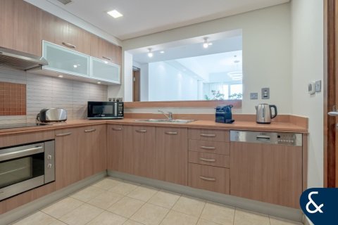 Купить квартиру в Marina Residences, Пальма Джумейра, Дубай: 3 спальни, 226м², № 75877 - фото 16