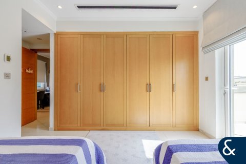 Купить виллу в Regional, Jumeirah Park, Дубай: 3 спальни, 285м², № 75874 - фото 19