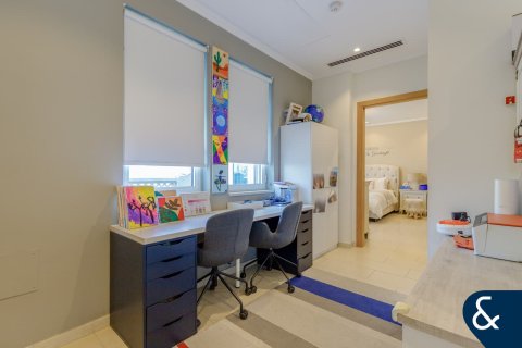 Купить виллу в Regional, Jumeirah Park, Дубай: 3 спальни, 285м², № 75874 - фото 17