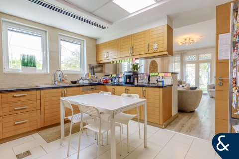 Купить виллу в Regional, Jumeirah Park, Дубай: 3 спальни, 285м², № 75874 - фото 14