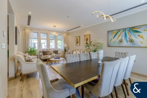 Купить виллу в Regional, Jumeirah Park, Дубай: 3 спальни, 285м², № 75874 - фото 7