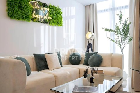 Apartment in Paramount Tower Hotel & Residences, Business Bay, Dubai 2 bedrooms, 122.72 sq.m. № 136673 - photo 3