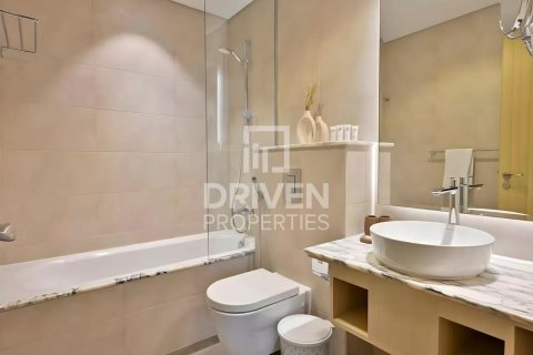 Apartment in Paramount Tower Hotel & Residences, Business Bay, Dubai 2 bedrooms, 122.72 sq.m. № 136673 - photo 17
