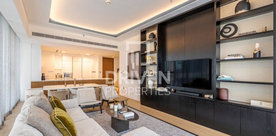 Apartment in Al Wasl, Dubai 3 bedrooms, 186.55 sq.m. № 136671