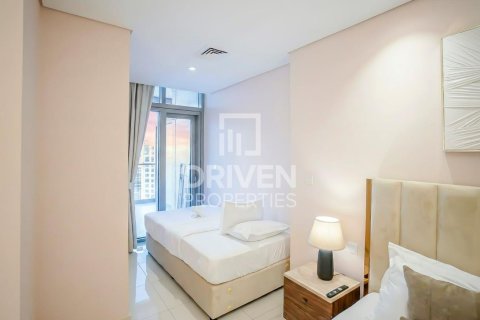 Apartment in Paramount Tower Hotel & Residences, Business Bay, Dubai 2 bedrooms, 122.72 sq.m. № 136670 - photo 9