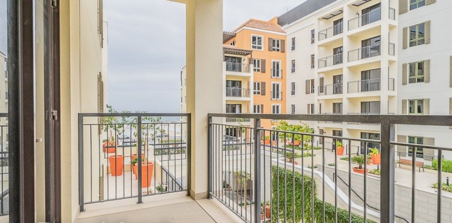 Appartement à Jumeirah, Dubai, 2 chambres, 117.1 m², № 974