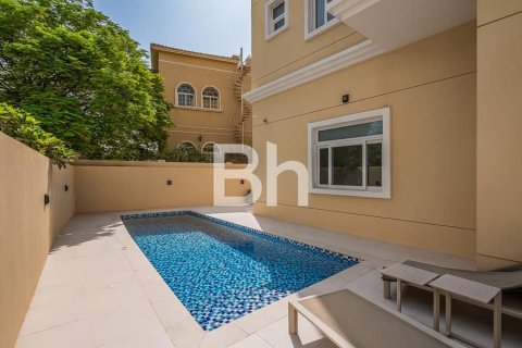 Villa in The Villa, Dubai 5 bedrooms, 639 sq.m. № 56268 - photo 3
