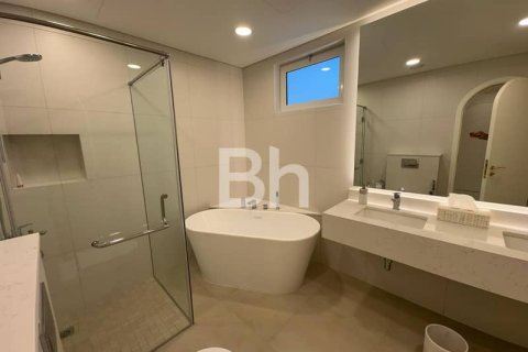 Снять в аренду виллу в Аль-Тваре, Дубай: 4 спальни, 465м², № 21199 - фото 9
