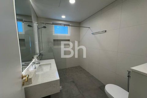 Снять в аренду виллу в Аль-Тваре, Дубай: 4 спальни, 465м², № 21199 - фото 13
