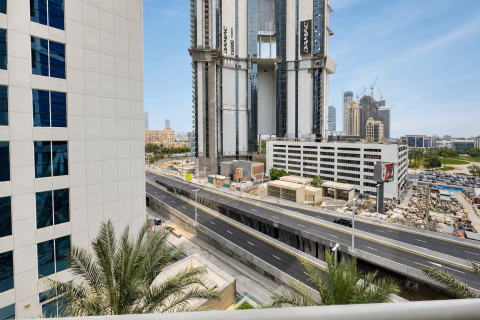 Apartment in Dubai 3 bedrooms, 201 sq.m. № 139667 - photo 8