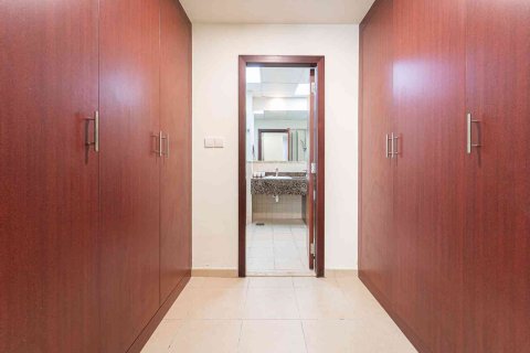 Apartment in Dubai Marina, Dubai 2 bedrooms, 118 sq.m. № 139671 - photo 11