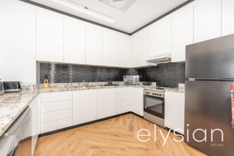 Villa en Dubai Marina, Dubai, 2 dormitorios, 329 m², № 37943 - foto 6