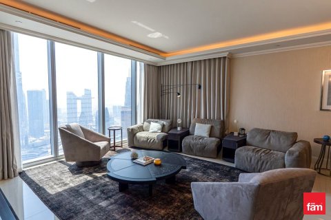 Apartment in Downtown Dubai (Downtown Burj Dubai), Dubai 3 bedrooms, 202.7 sq.m. № 49912 - photo 1