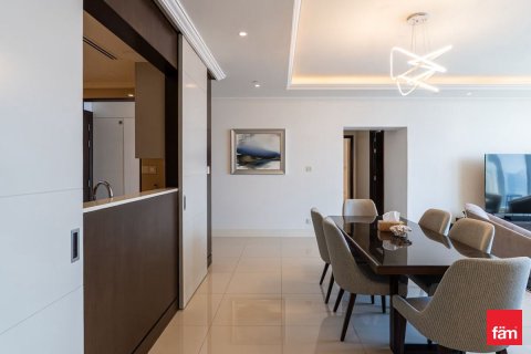 Apartment in Downtown Dubai (Downtown Burj Dubai), Dubai 3 bedrooms, 202.7 sq.m. № 49912 - photo 7