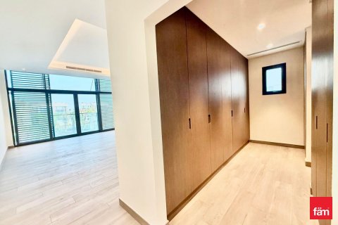 Villa in Dubai 6 bedrooms, 900 sq.m. № 49910 - photo 8