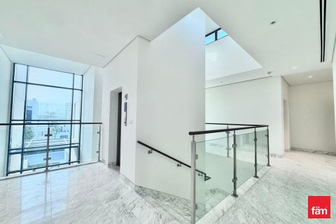 Villa in Dubai 6 bedrooms, 900 sq.m. № 49910 - photo 3