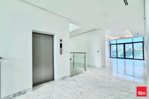 Villa in Dubai 6 bedrooms, 900 sq.m. № 49910 - photo 4