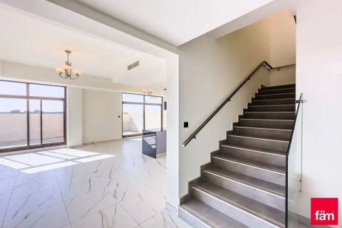 Townhouse in Dubai 4 bedrooms, 388.6 sq.m. № 49906 - photo 2