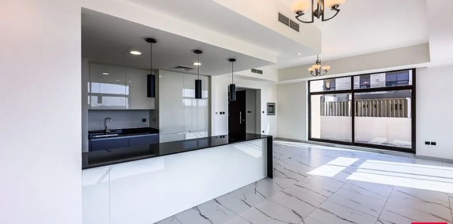 Townhouse in Dubai 4 bedrooms, 388.6 sq.m. № 49906