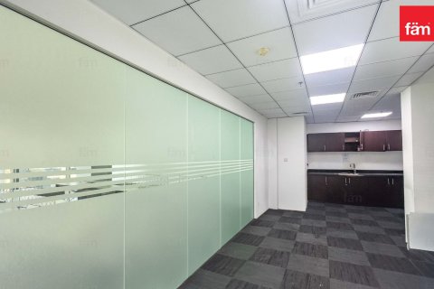 Oficina en Business Bay, Dubai, 371.6 m², № 49905 - foto 5