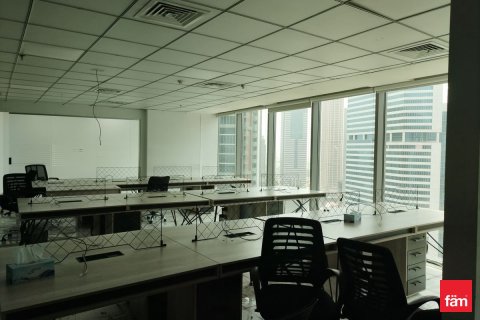 Office in Business Bay, Dubai 371.6 sq.m. № 49905 - photo 2
