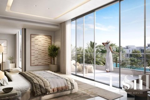 Villa in Dubai 5 bedrooms, 972 sq.m. № 39069 - photo 11