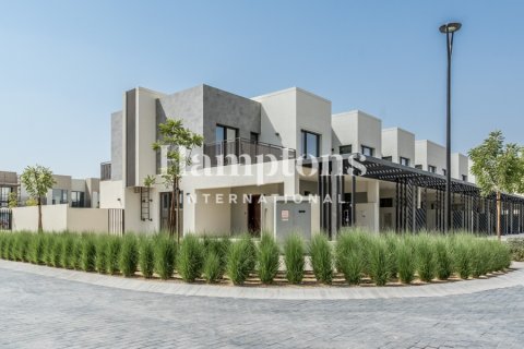 Townhouse in Dubai South (Dubai World Central), Dubai 4 bedrooms, 256.41228000 sq.m. № 90167 - photo 11