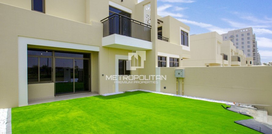 تاون هاوس في Town Square, دبي 3 غرف نوم, 204 م² رقم 15576
