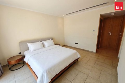 Villa in Jumeirah Park, Dubai 5 bedrooms, 694.3 sq.m. № 118462 - photo 9