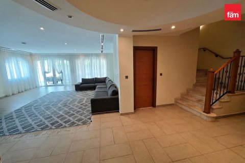 Villa in Jumeirah Park, Dubai 5 bedrooms, 694.3 sq.m. № 118462 - photo 6